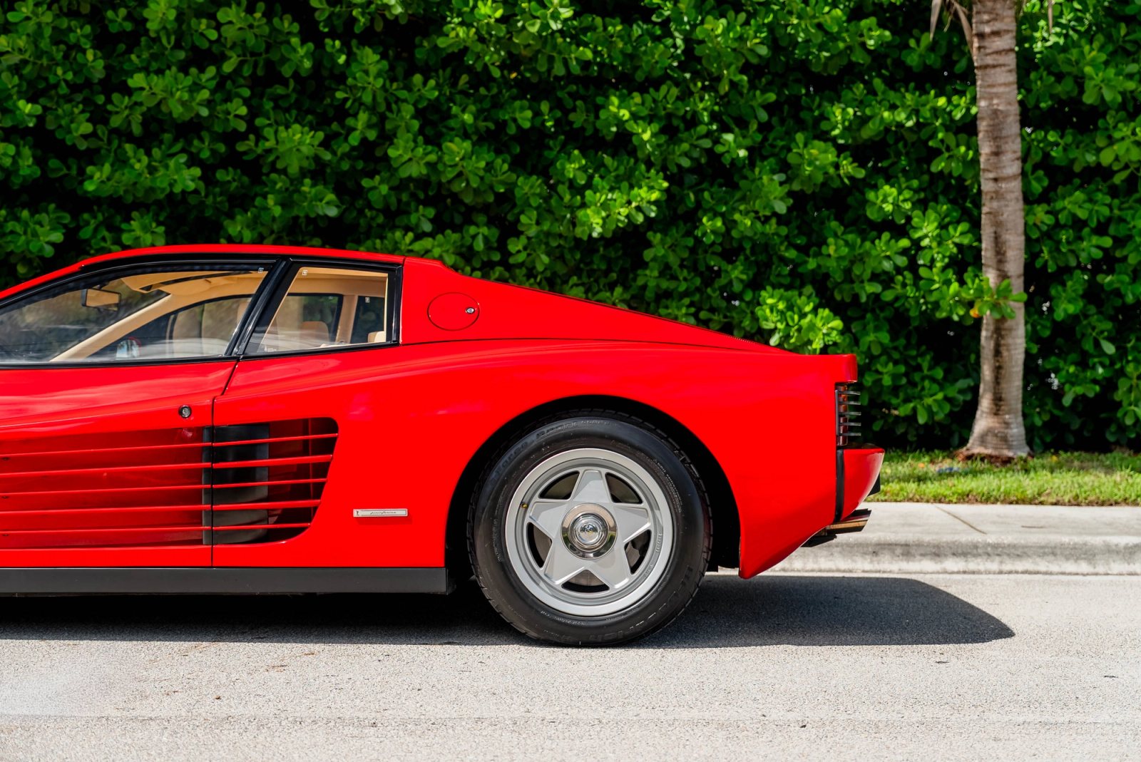 1987 Ferrari Testarossa Exterior 14