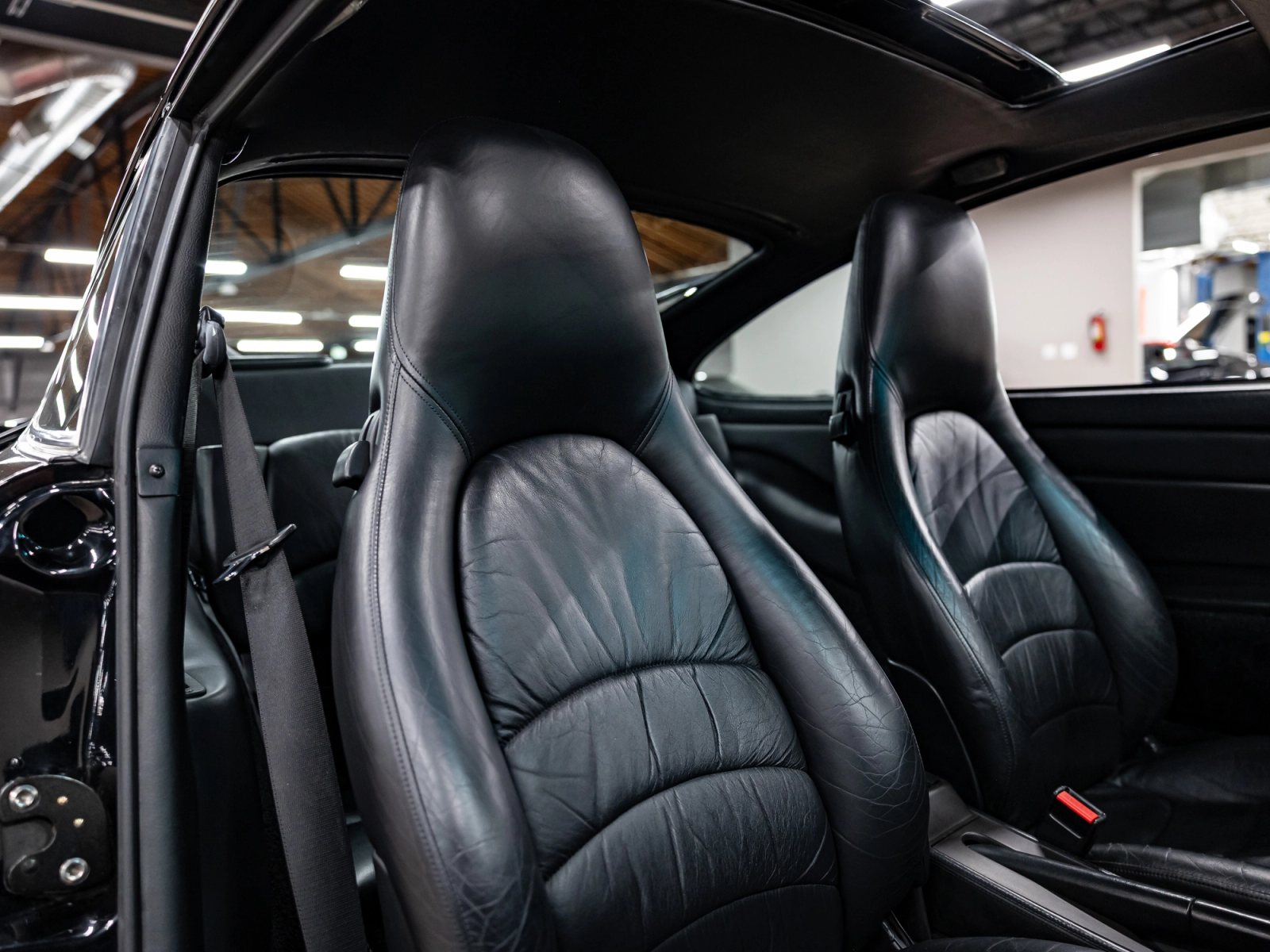 1996 Porsche 911 Turbo Interior 43