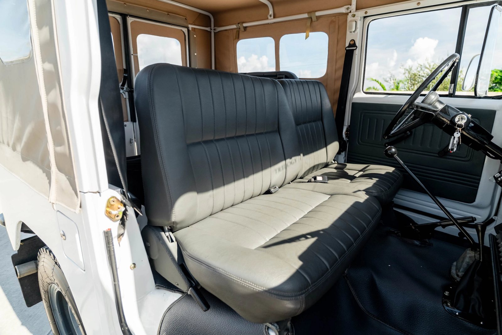 1979 Toyota FJ40 Interior 114