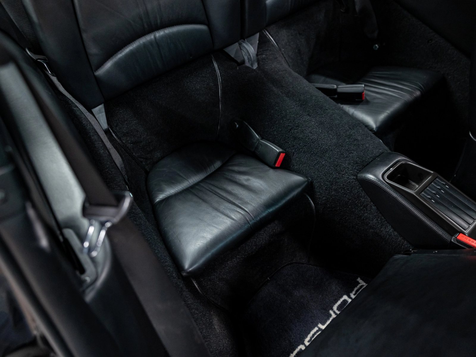 1996 Porsche 911 Turbo Interior 37