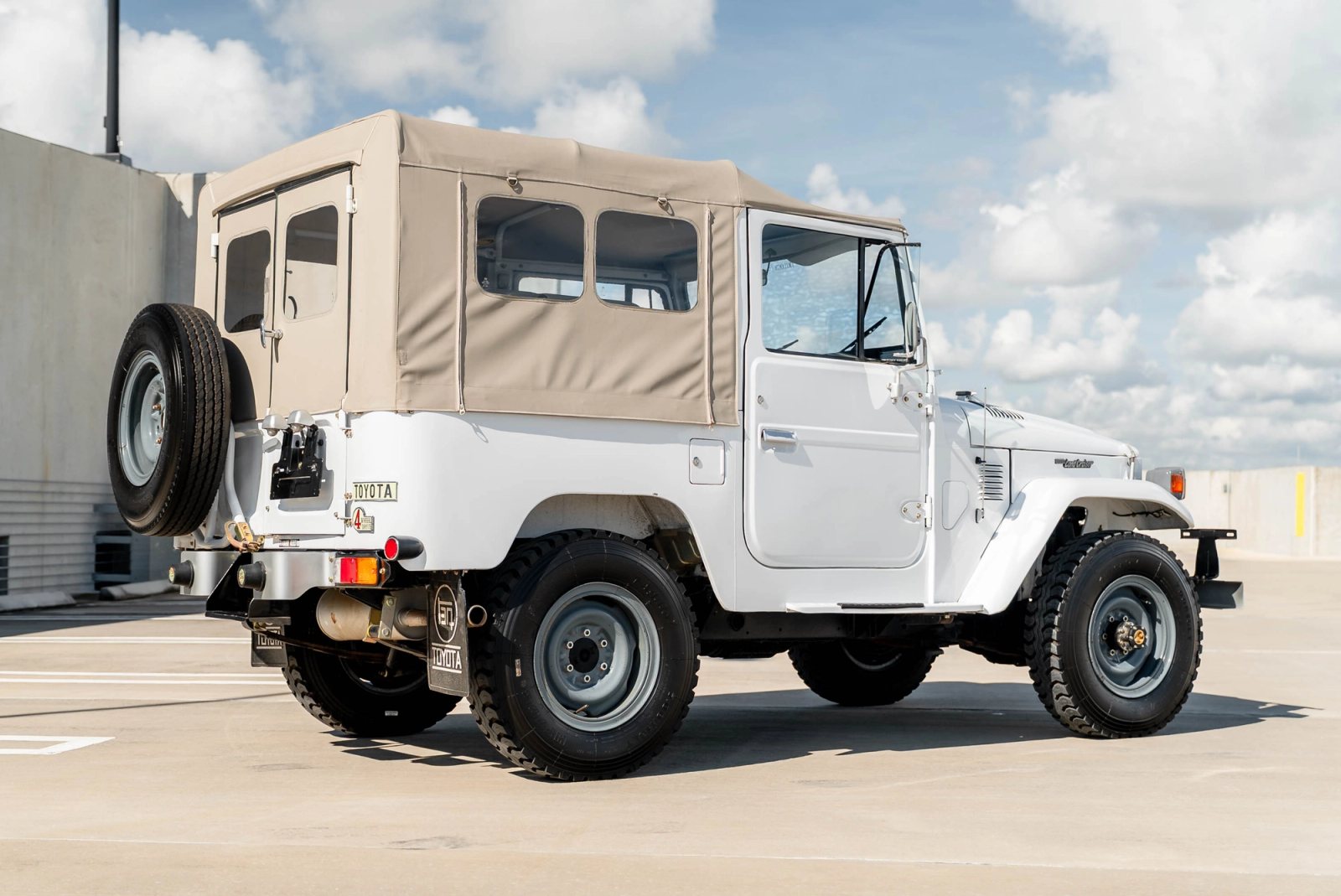 1979 Toyota FJ40 Exterior 15