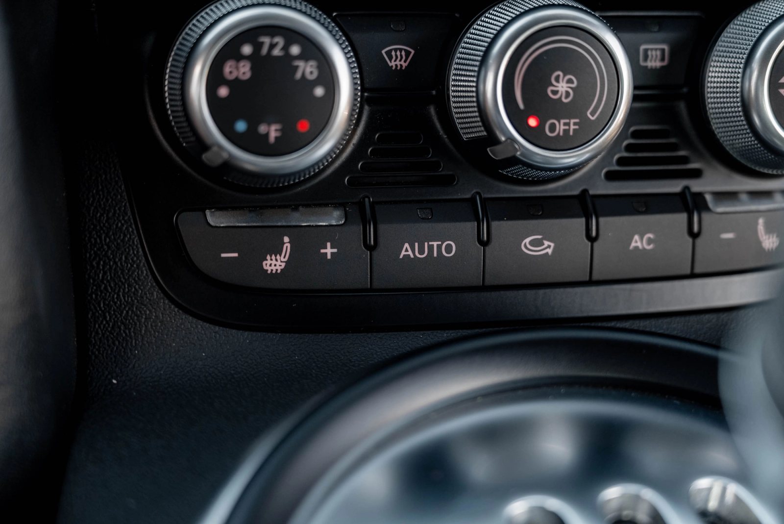 2012 Audi R8 V10 Interior 84