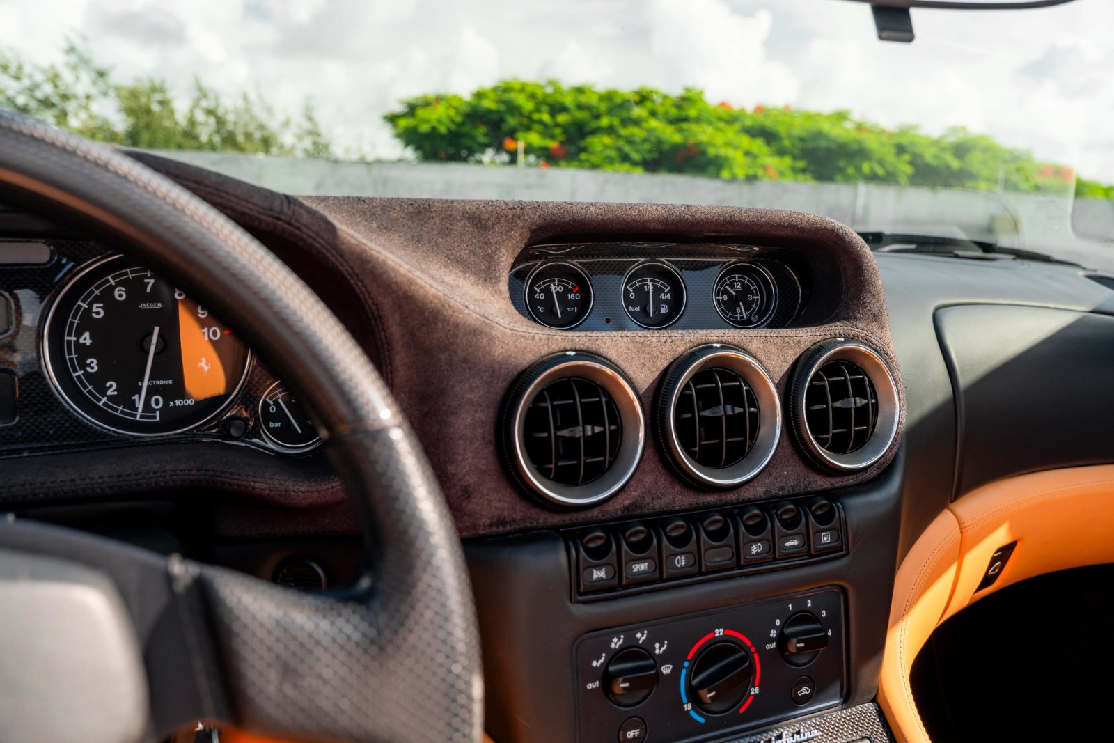2001 Ferrari 550 Barchetta Interior 38