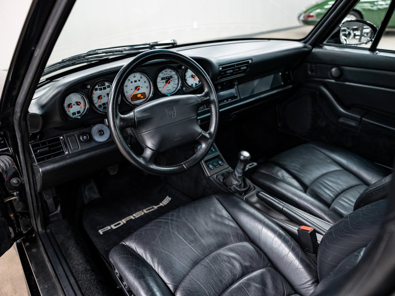1996 Porsche 911 Turbo Interior 9