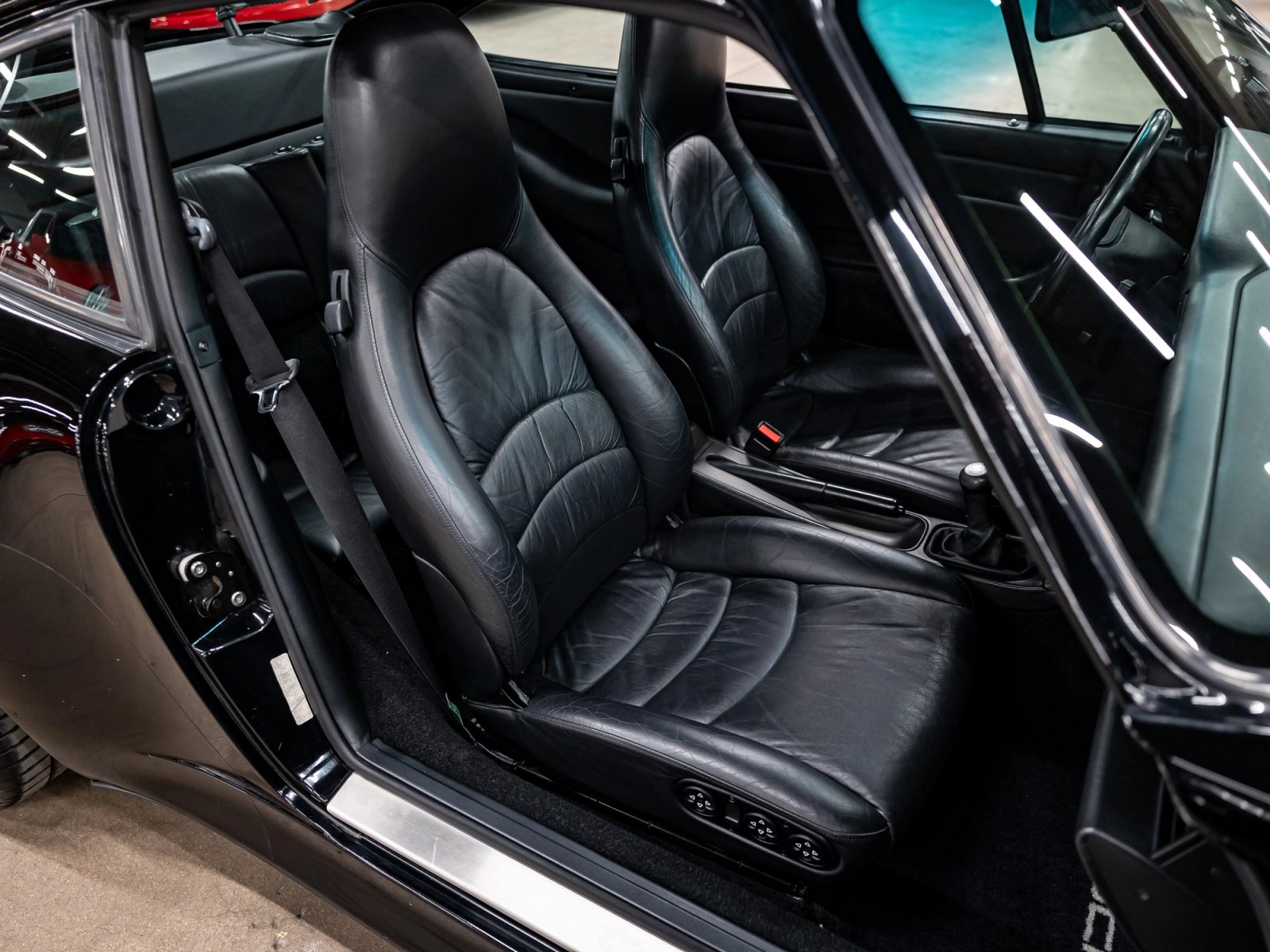 1996 Porsche 911 Turbo Interior 42