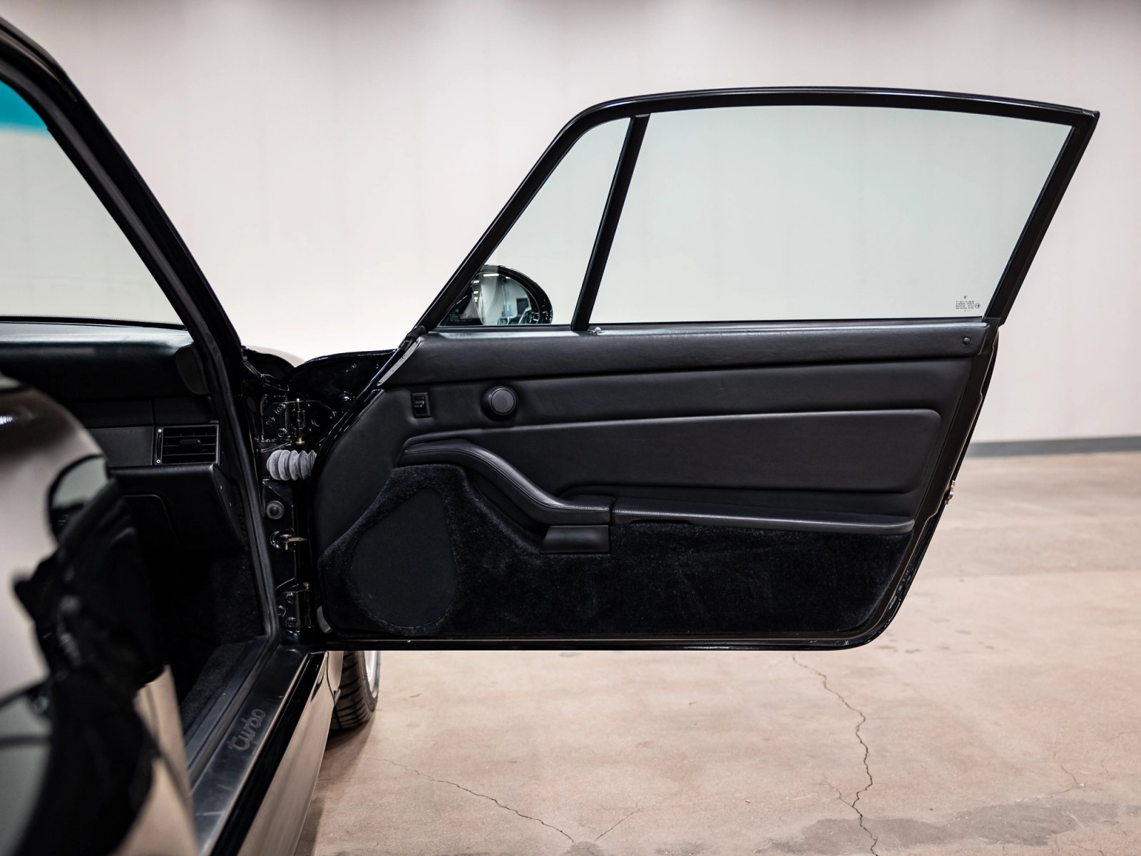 1996 Porsche 911 Turbo Interior 38
