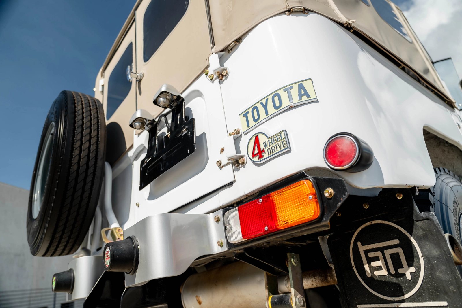 1979 Toyota FJ40 Exterior 50