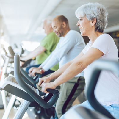 Best Gyms for Seniors 2024: 6 Gyms That Redefine Aging