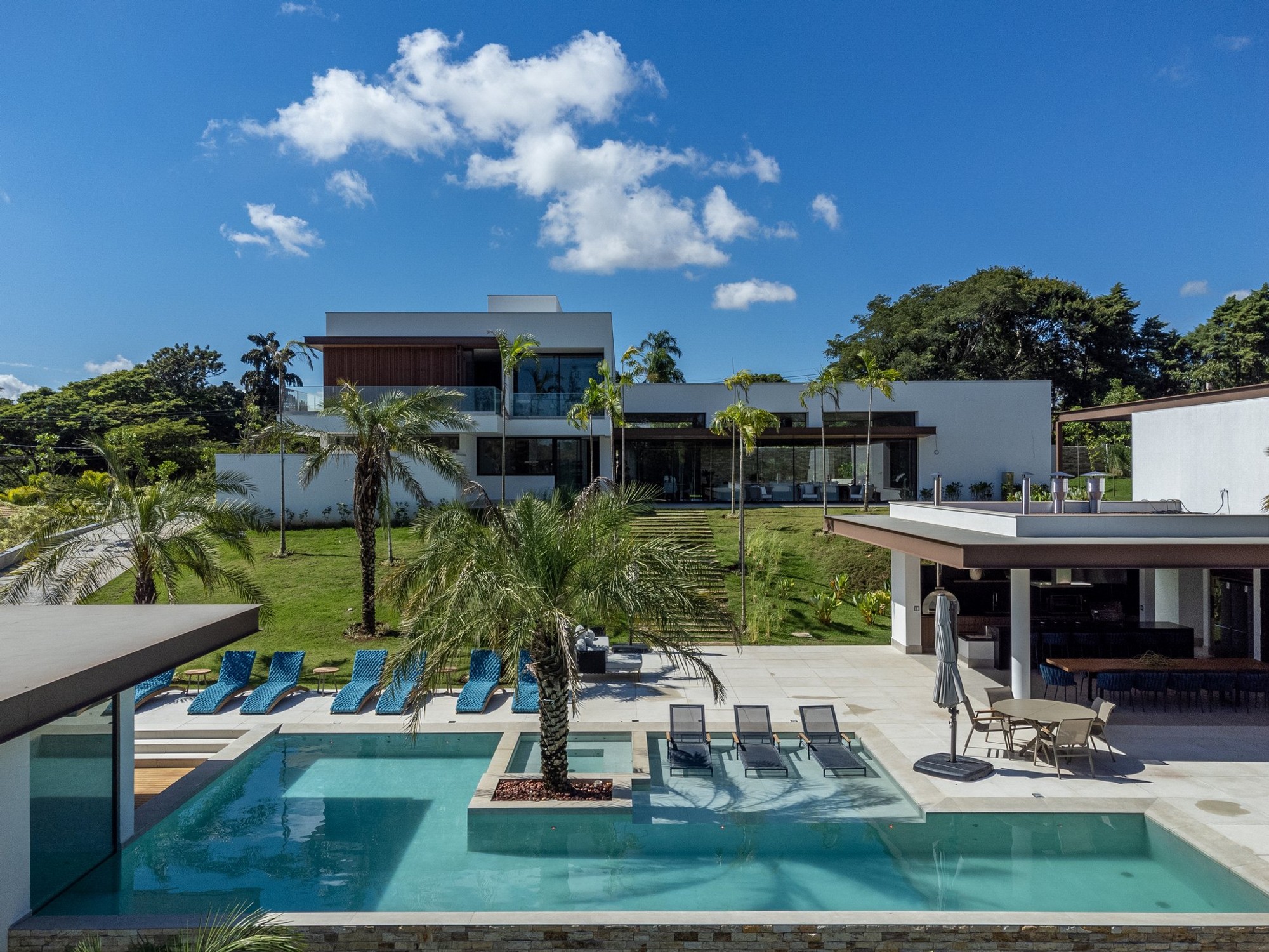 Residência SCA — Vista aérea da piscina