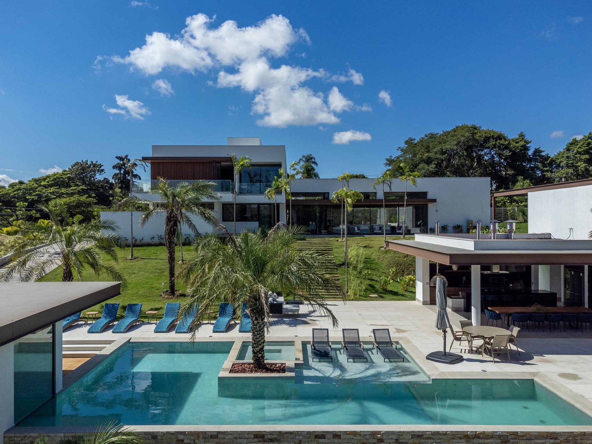 Residência SCA — Vista aérea da piscina