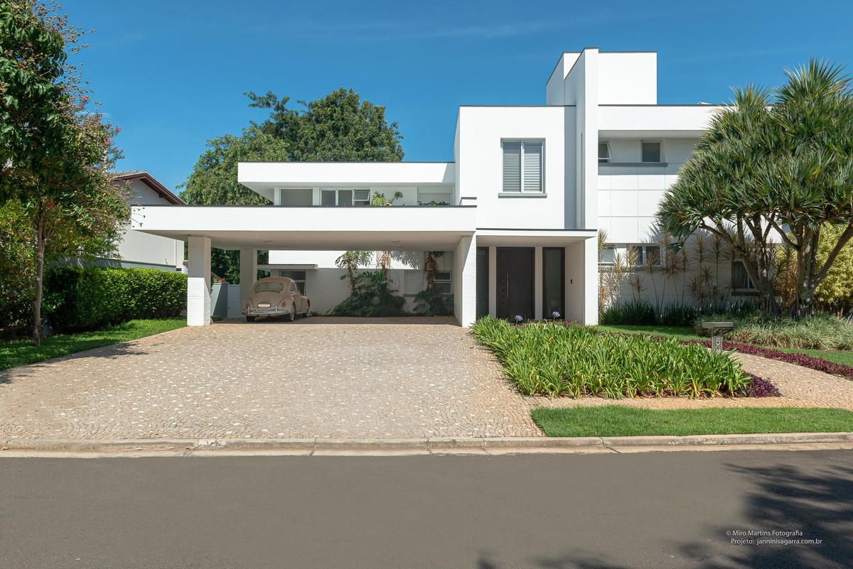 Residência AAA — Fachada frontal