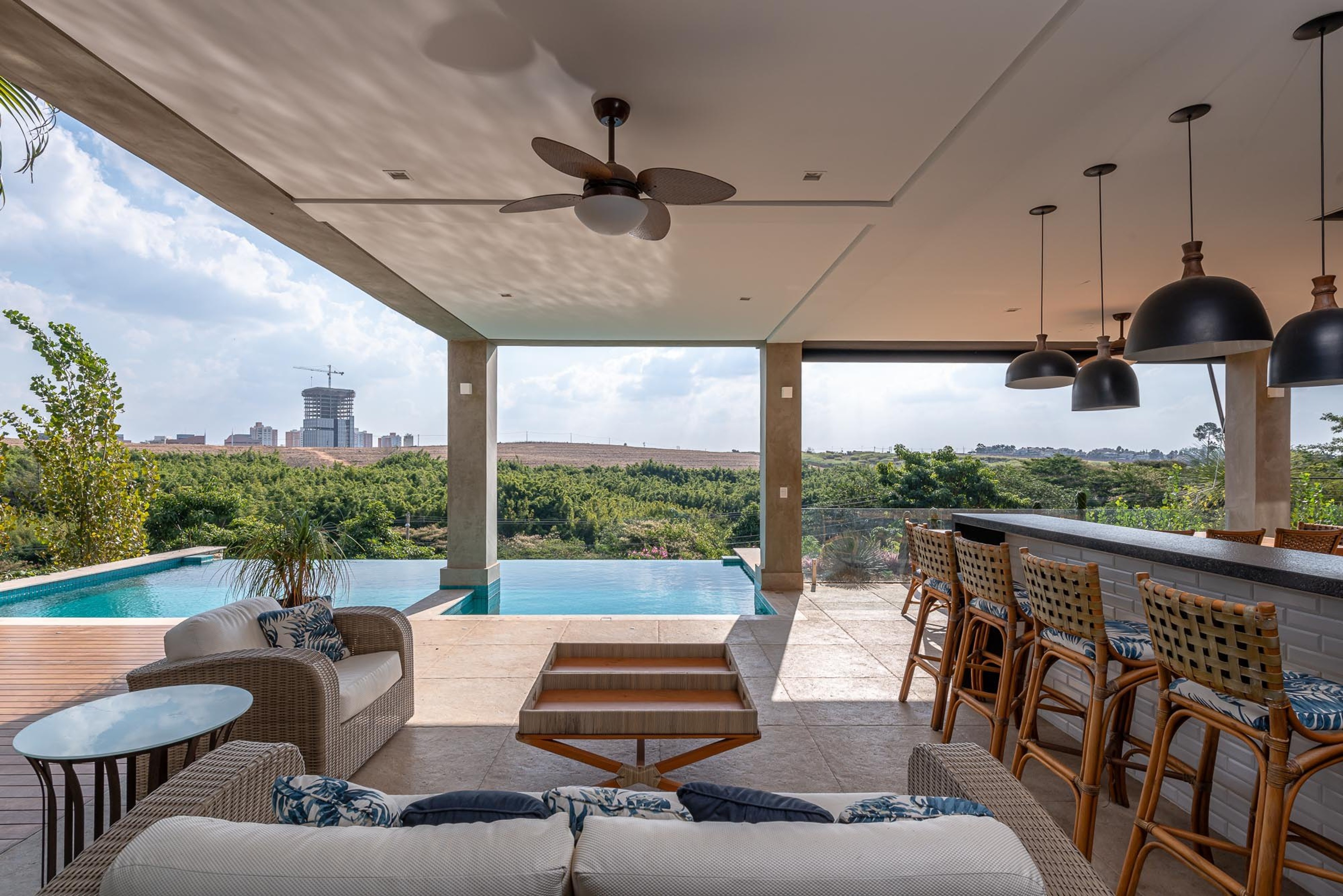 Residência DUA — Varanda gourmet com vista para piscina
