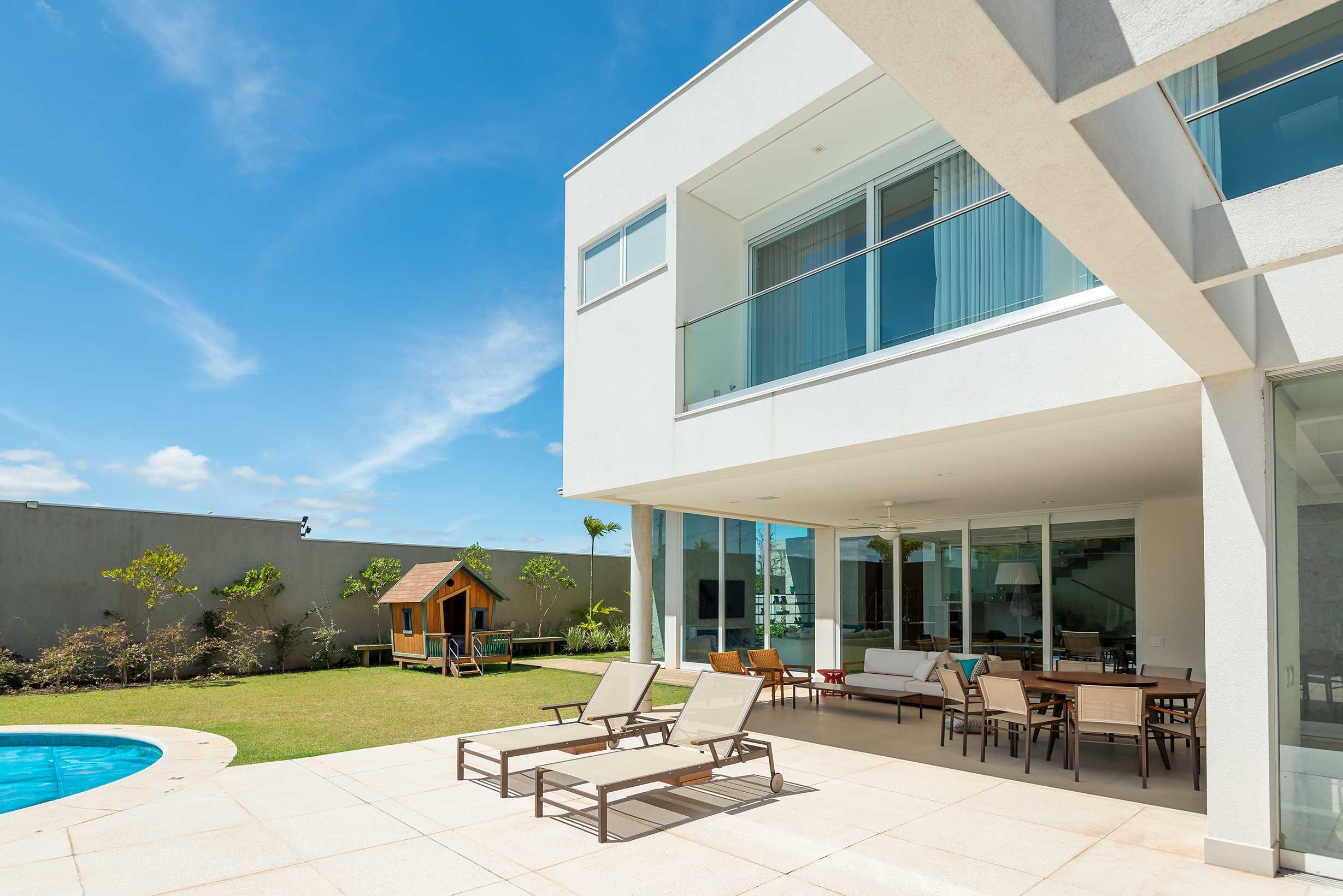 Residência SCU — Área de lazer com piscina