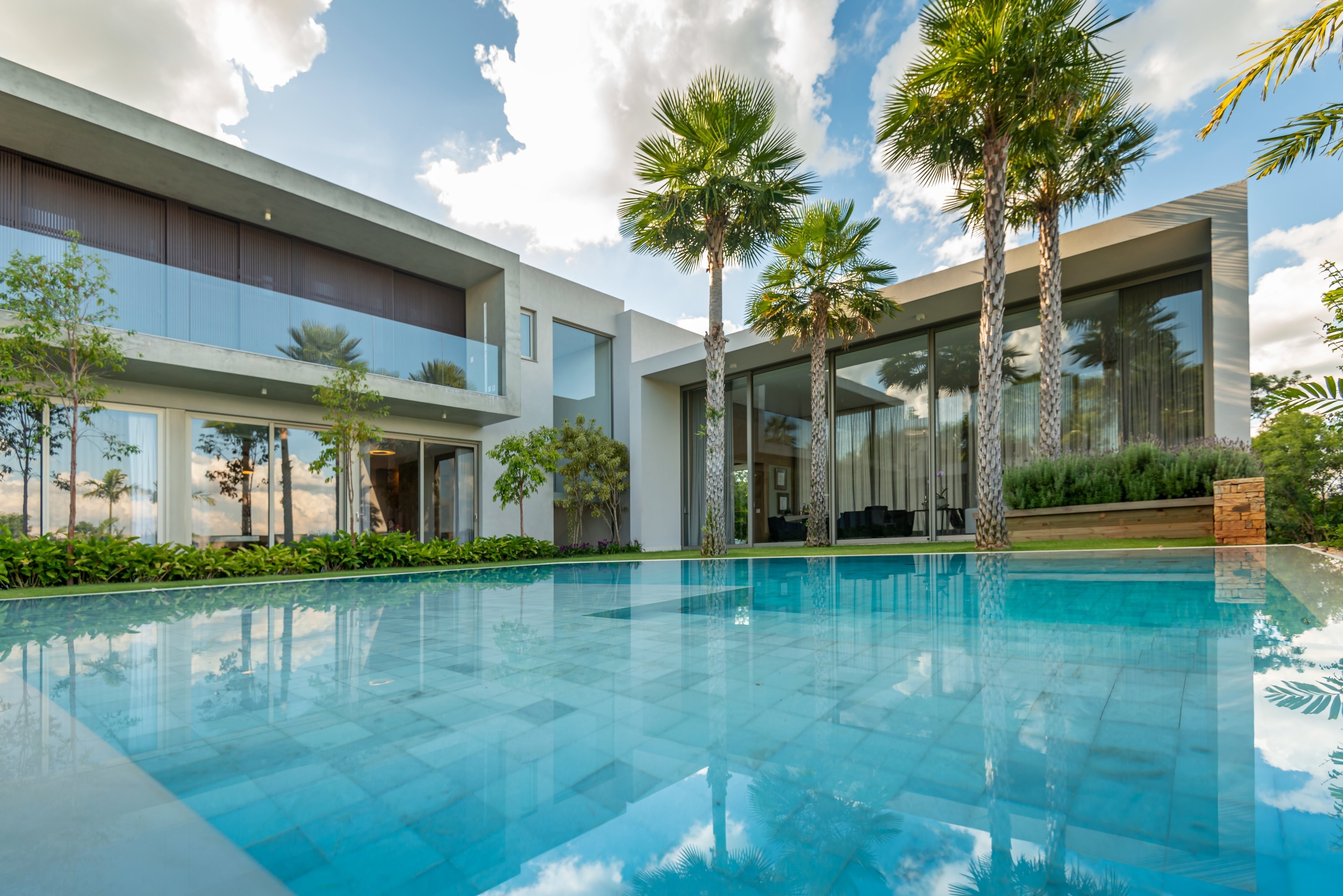 Residência GAM — Área de lazer com piscina