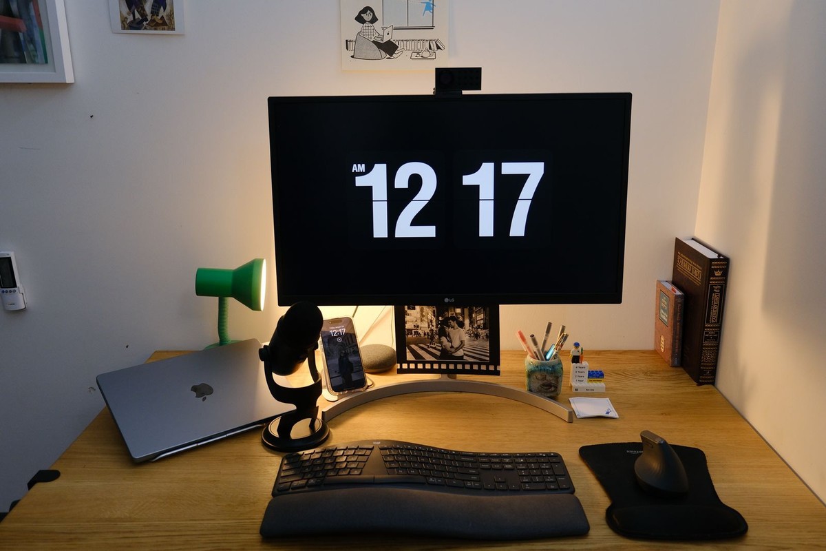 Ben Lang's workspace — photo 2
