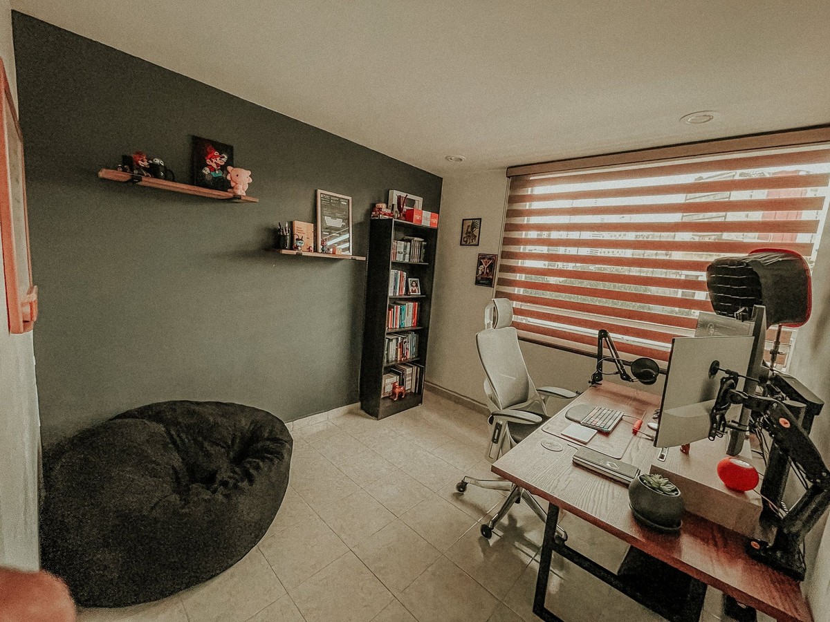 Javier Diaz's workspace — photo 4