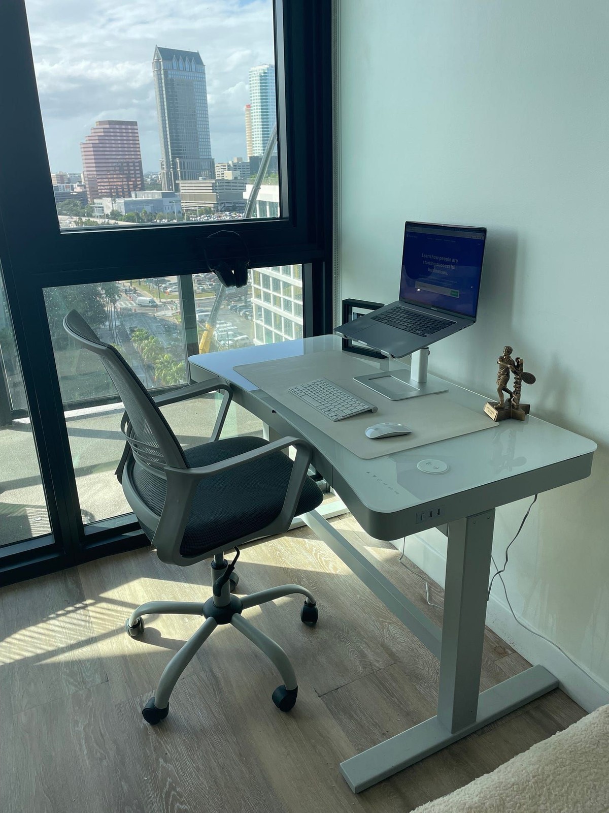 Pat Walls's workspace — photo 3