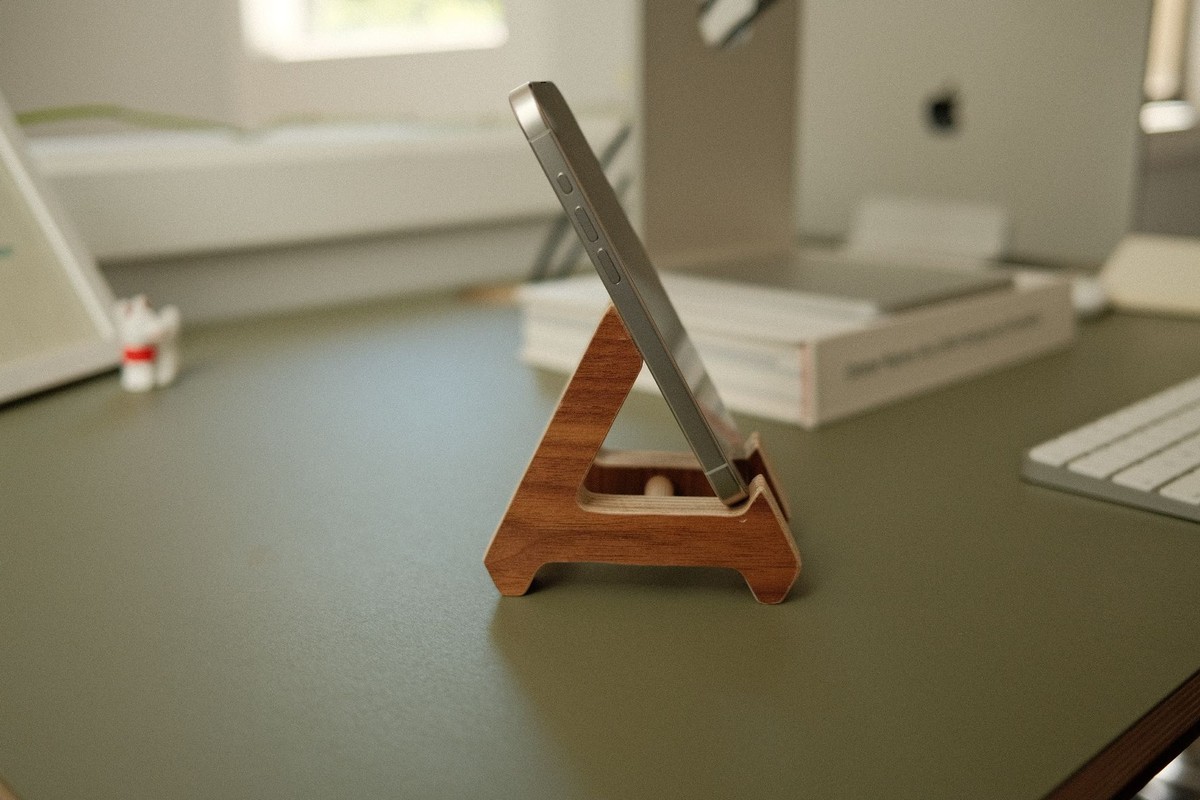 Adam Noffsinger's workspace — photo 3