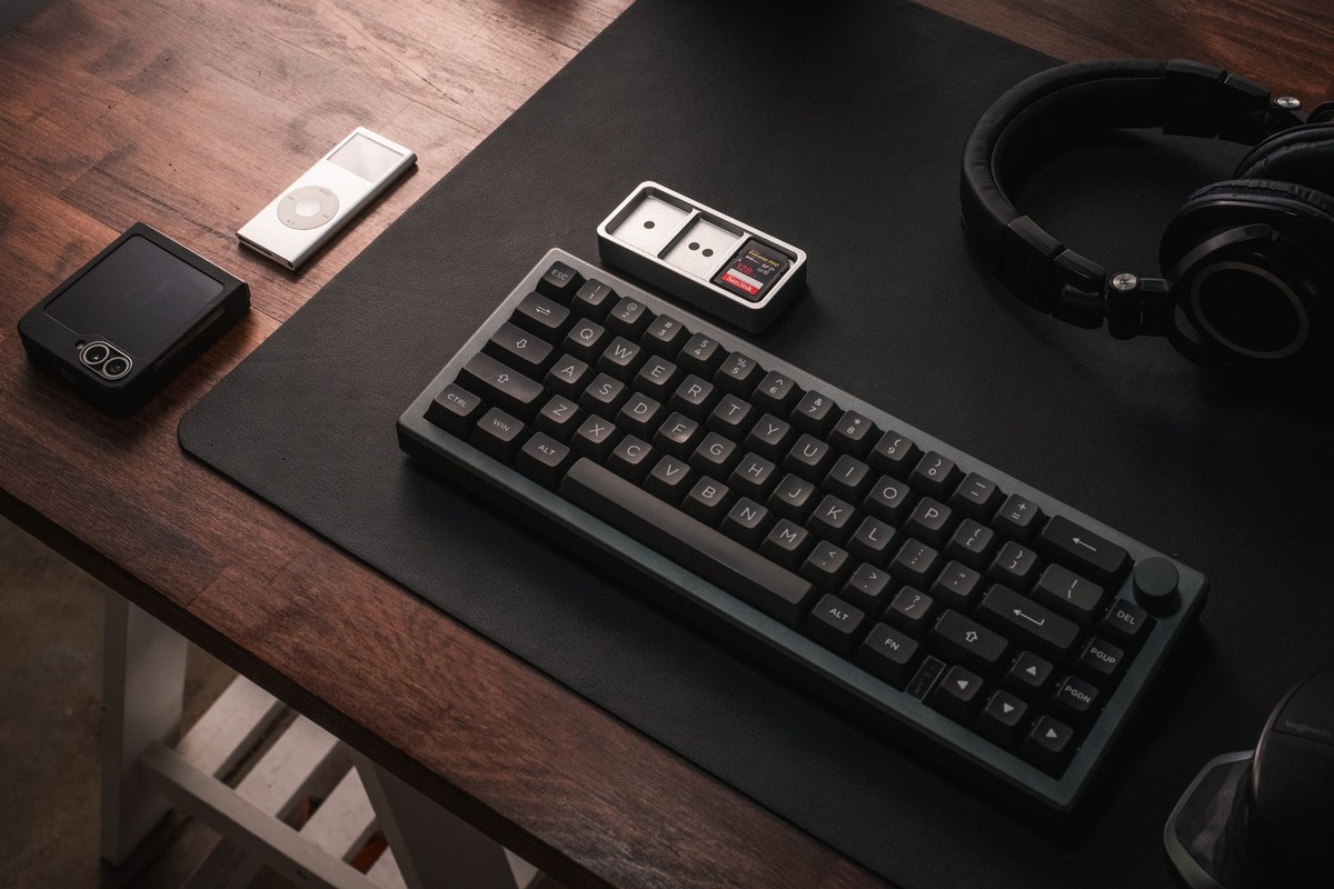 Matt Fitzgerald's workspace — photo 4