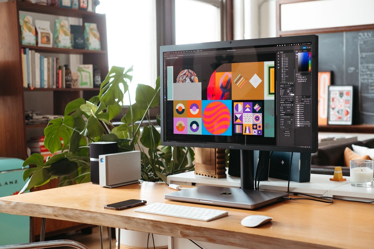 Mike Smith's workspace — photo 2