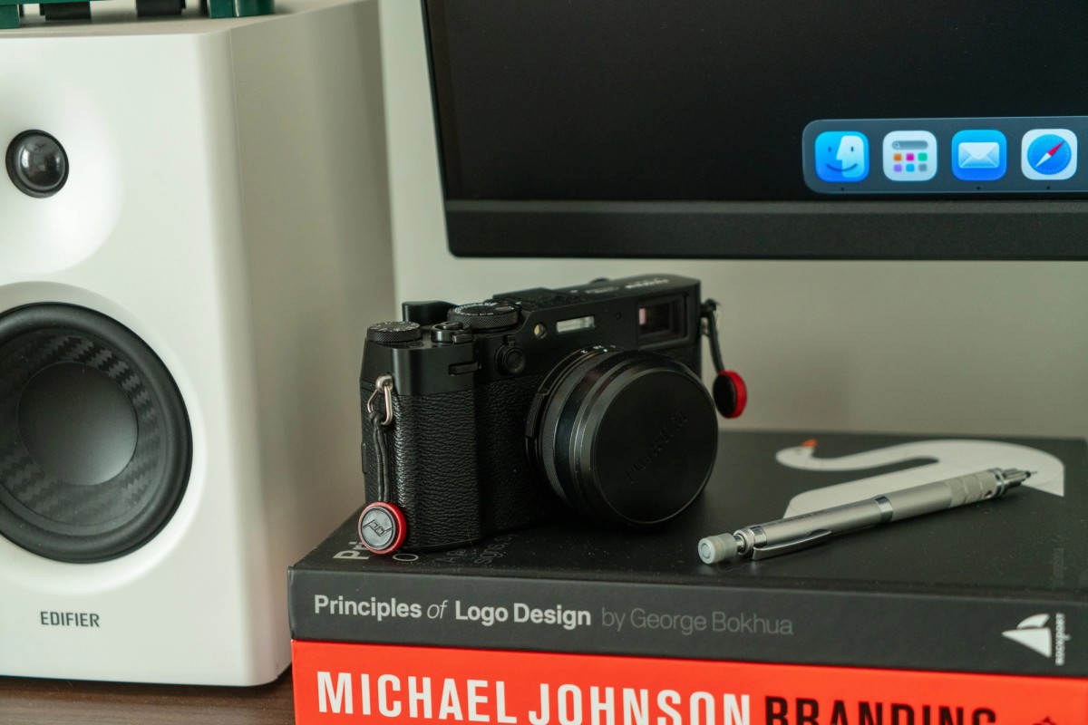 Brett Jackson's workspace — photo 8