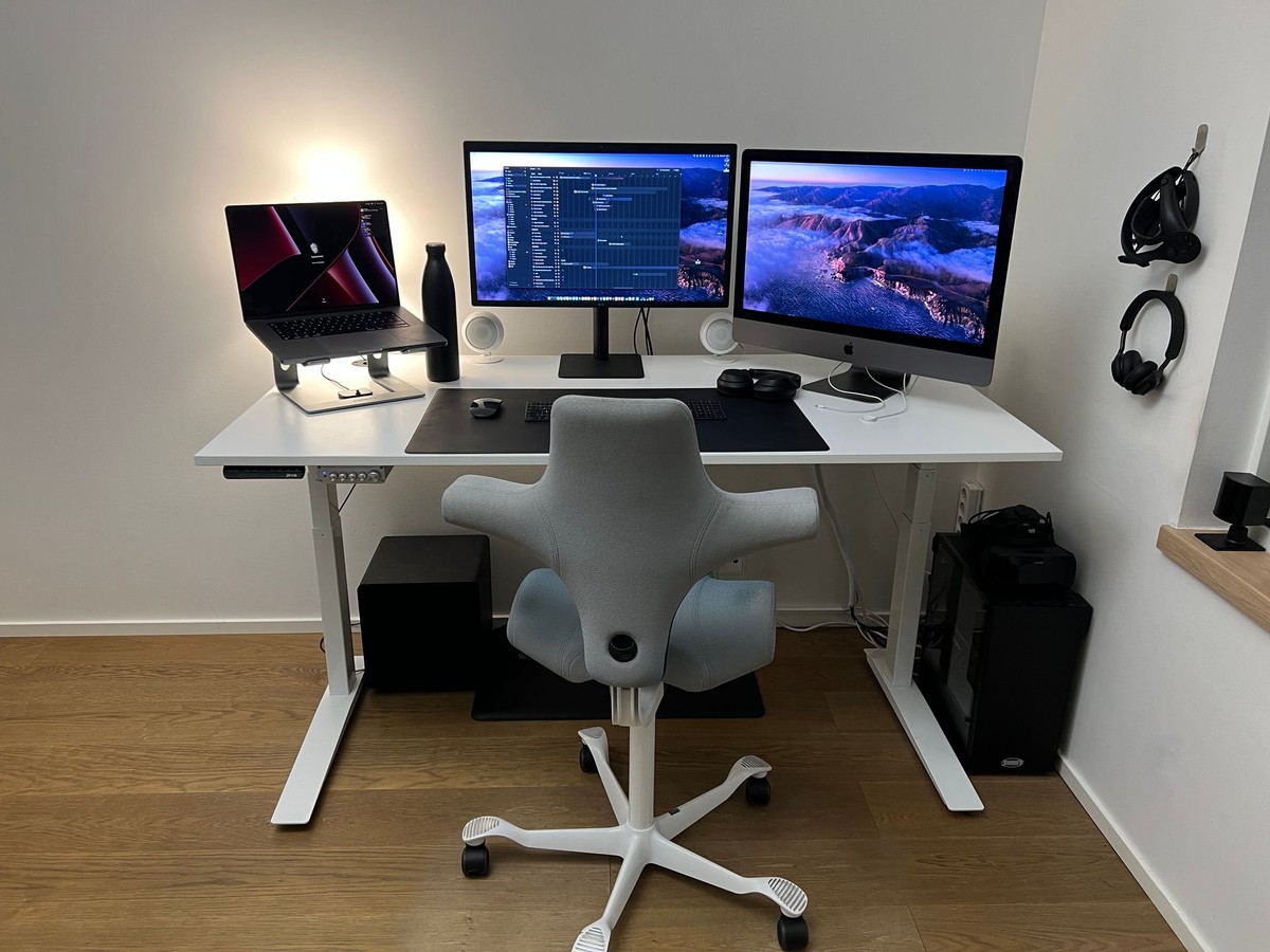 Tuomas Artman's workspace