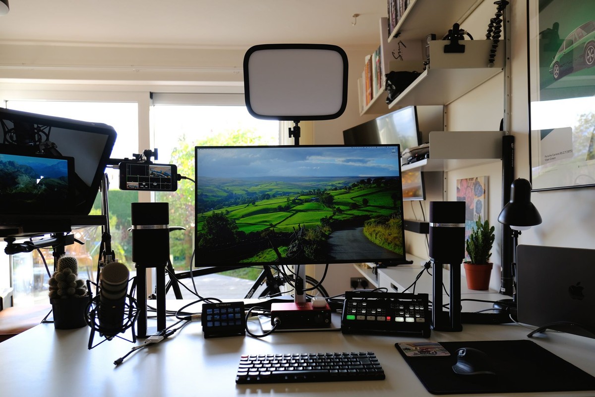 Mark Phillips's workspace — photo 2
