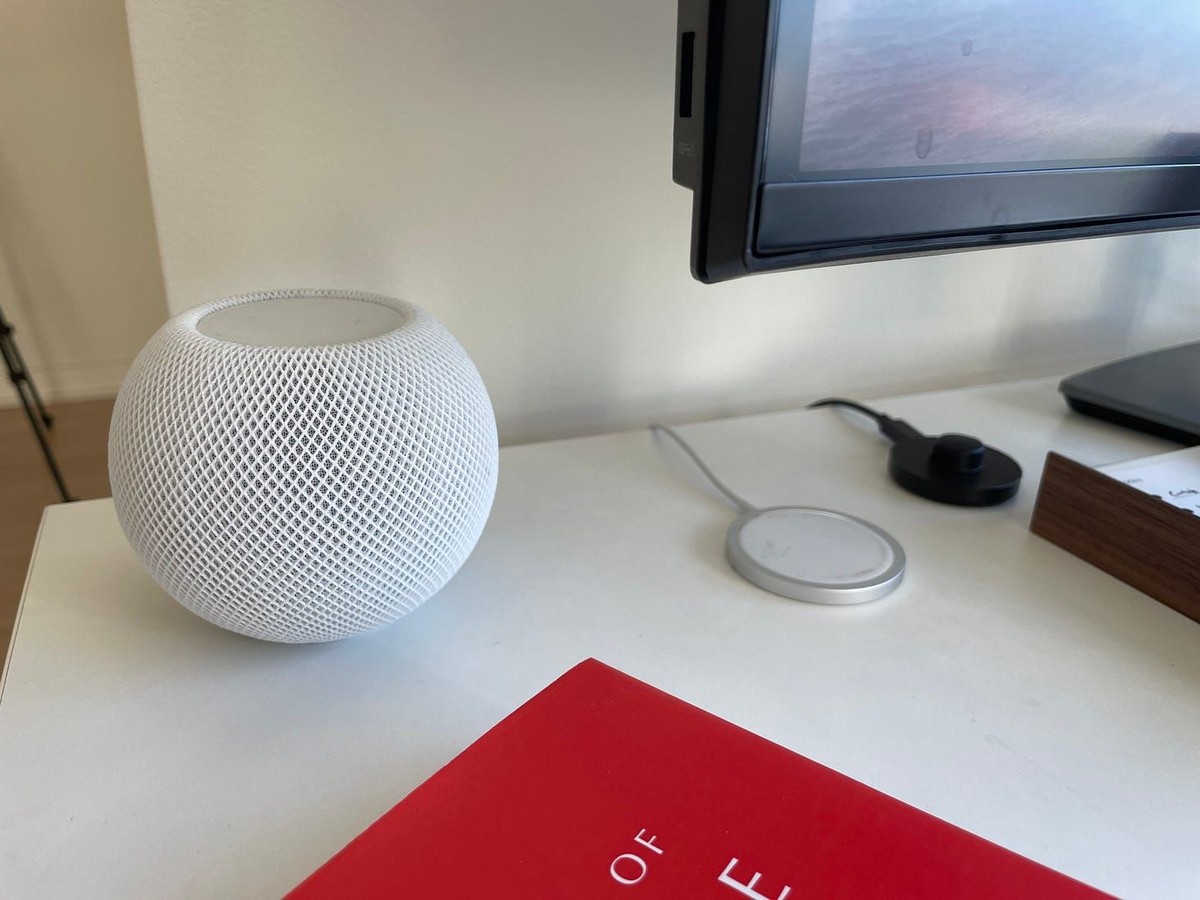 Presh Dineshkumar's workspace — photo 6