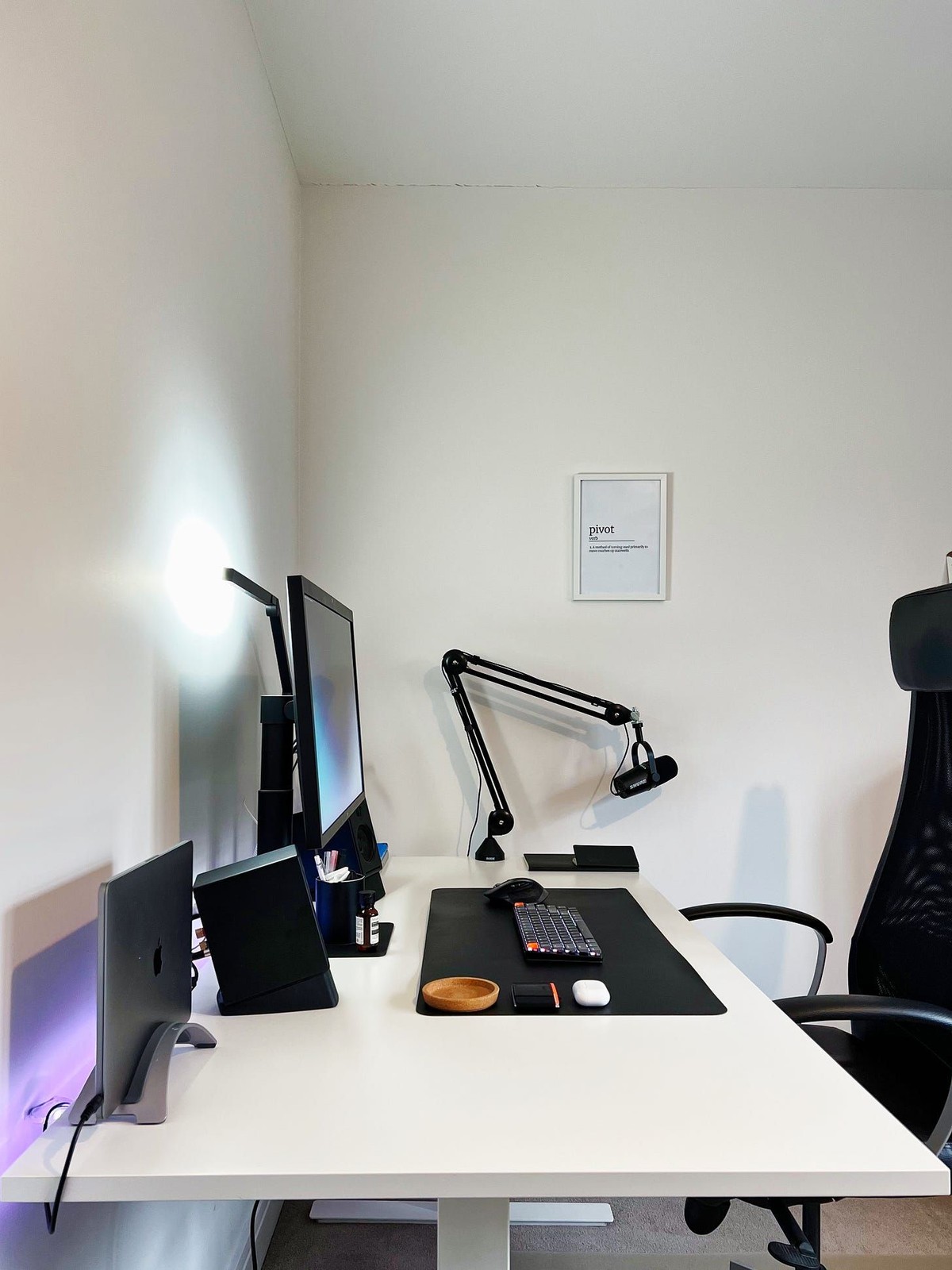 Stuart Regan's workspace — photo 4