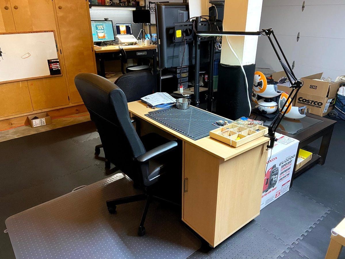 Eric Bahn's workspace — photo 4