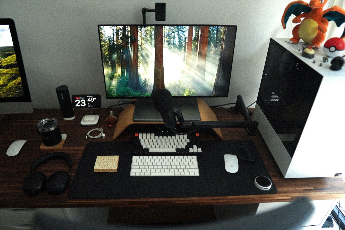 Adriano Reis's workspace — photo 3