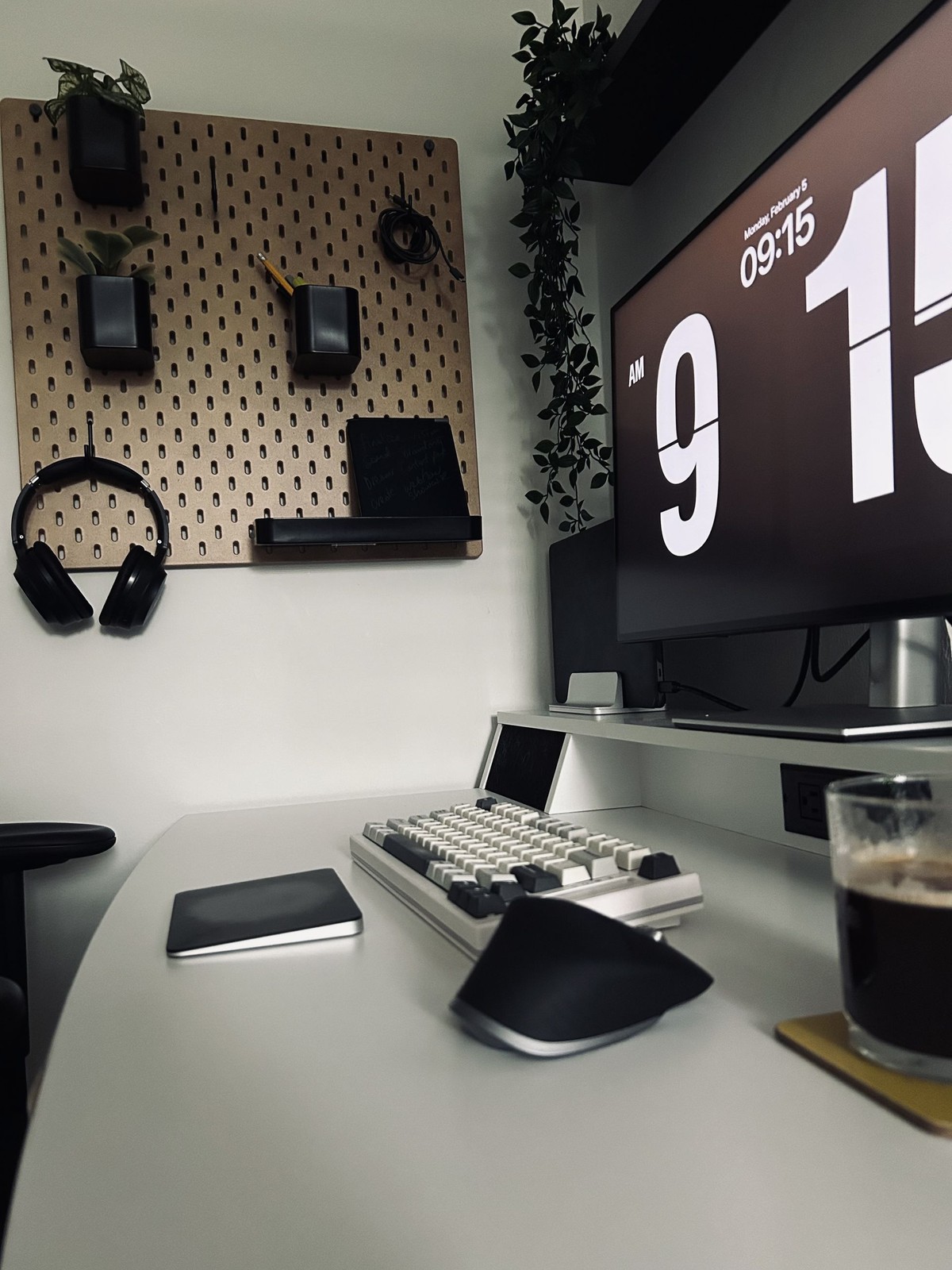Luca Defreitas-Hansen's workspace — photo 2