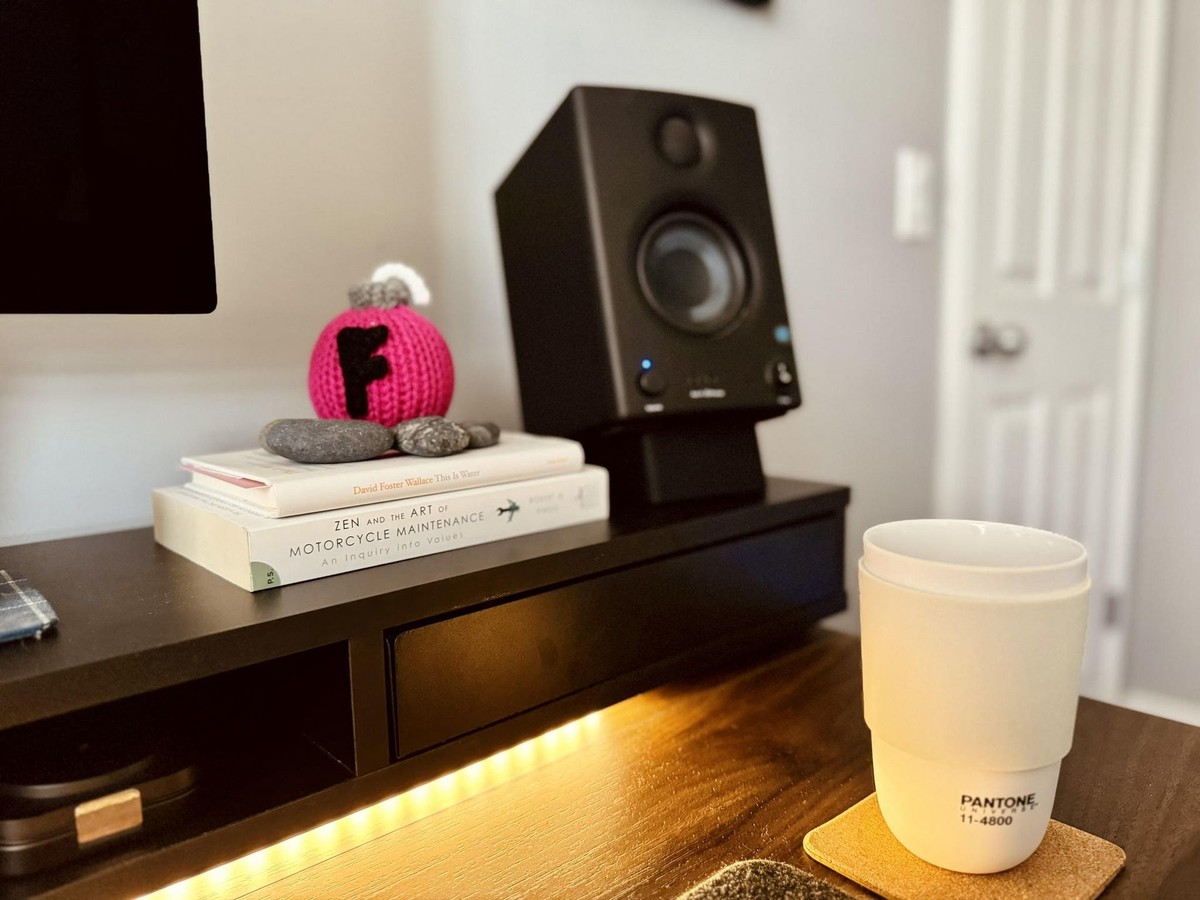 Dave Crow's workspace — photo 3