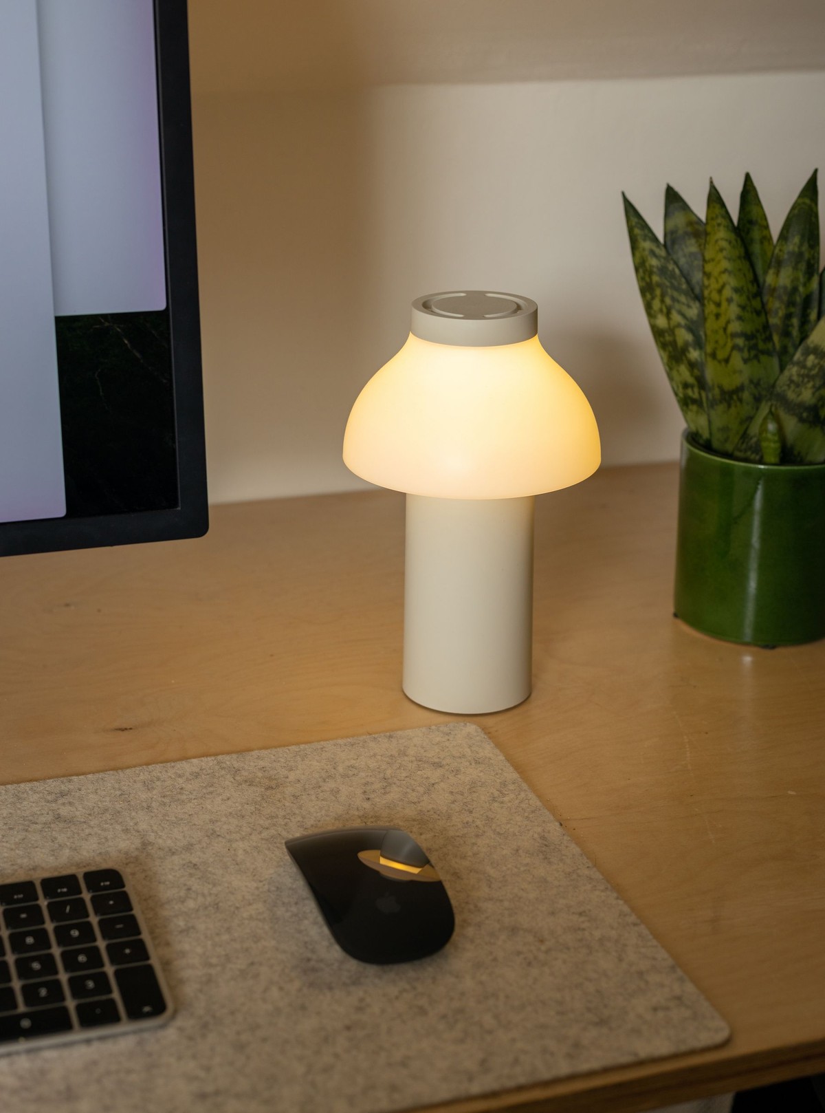 Philip Joyce's workspace — photo 3