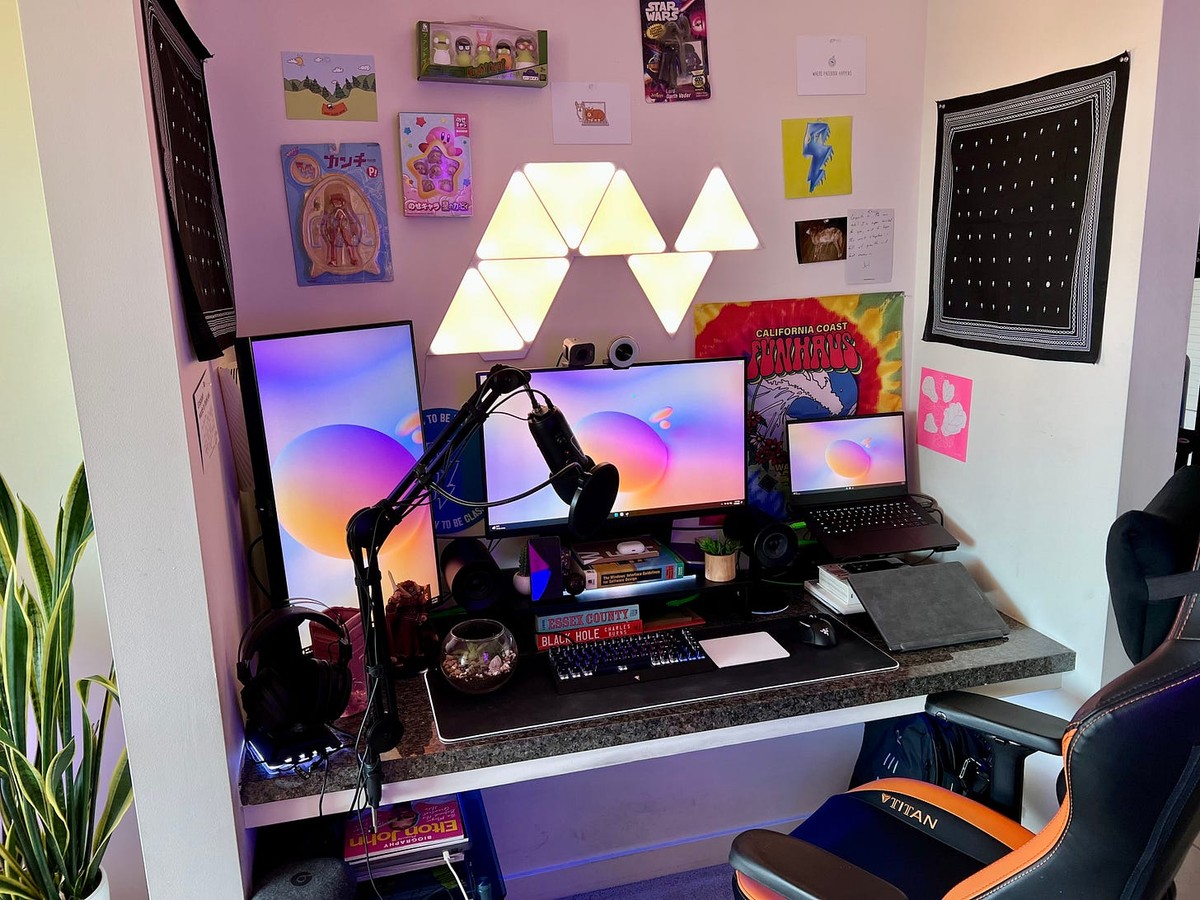 Matt Armstrong's workspace — photo 5
