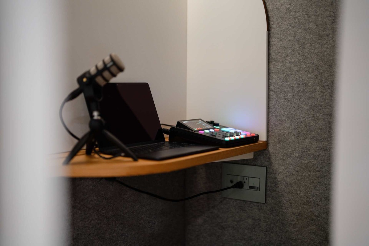 Brett Williams's workspace — photo 5