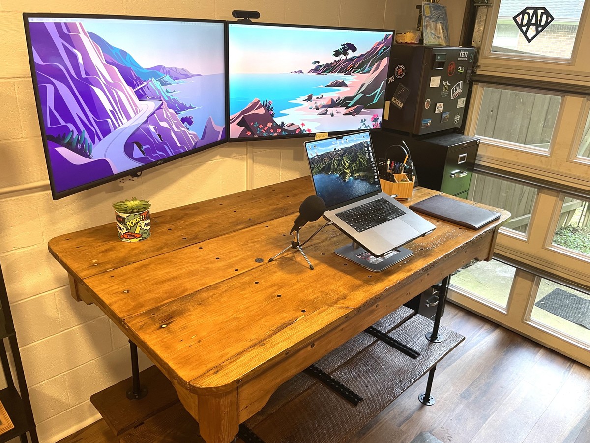Blake Mascali's workspace — photo 3