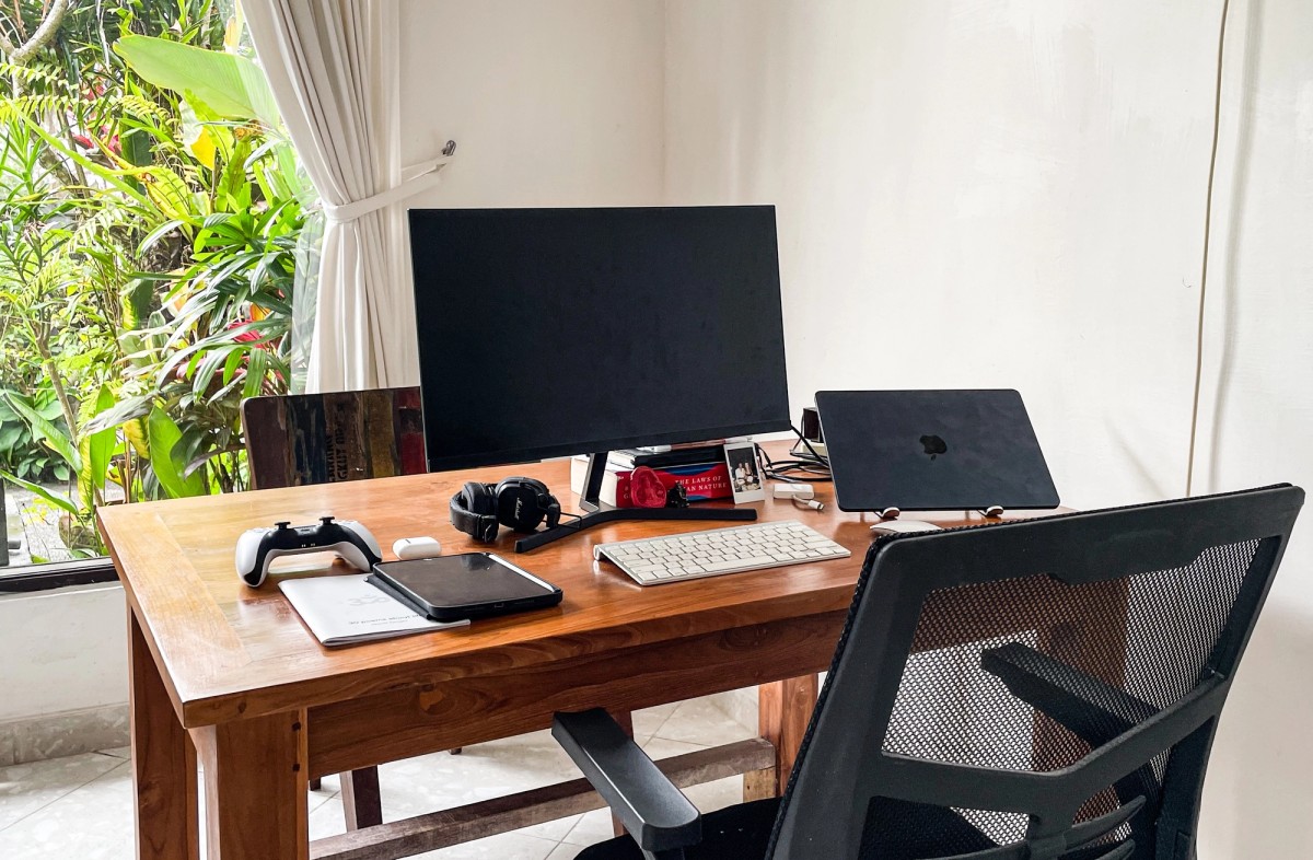 Miguel Rengifo's workspace — photo 5