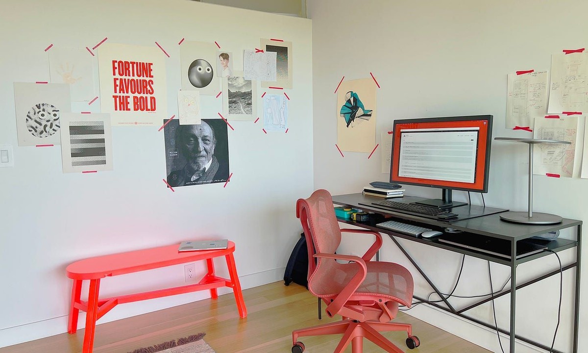 Allan Grinshtein's workspace — photo 2