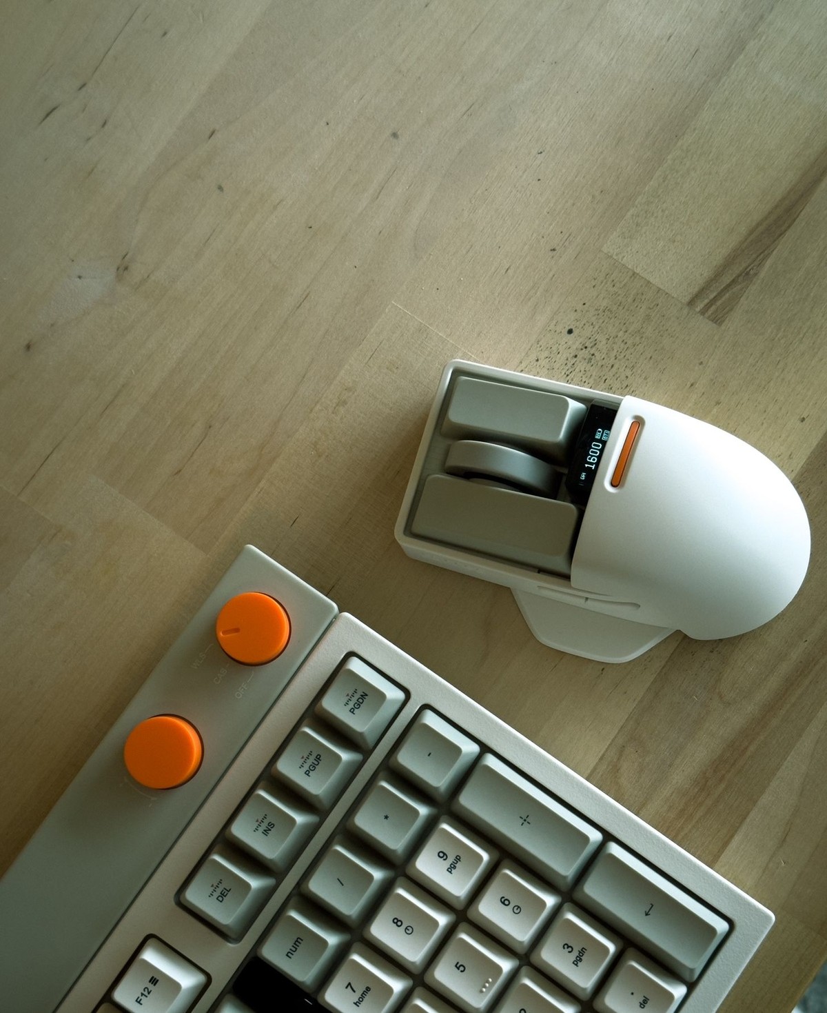Noah Shreve's workspace — photo 2