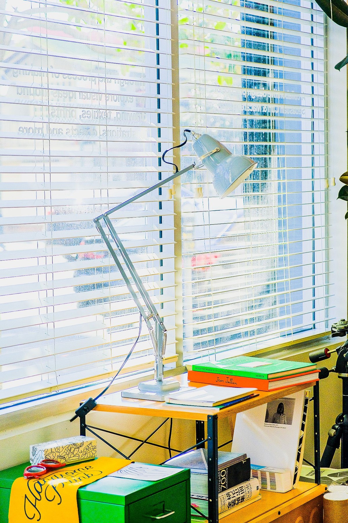 Sebastian Curi's workspace — photo 11