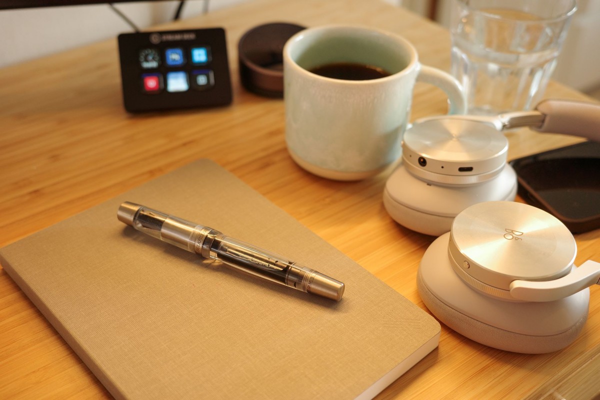 Ant Newman's workspace — photo 6