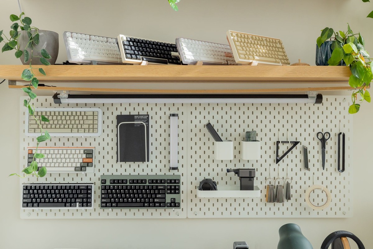 Matthew Encina's workspace — photo 6