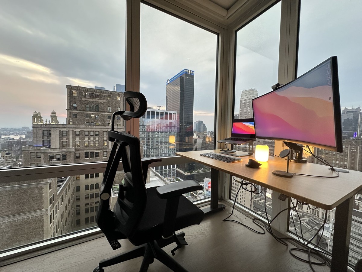 Andrew Yeung's workspace — photo 2