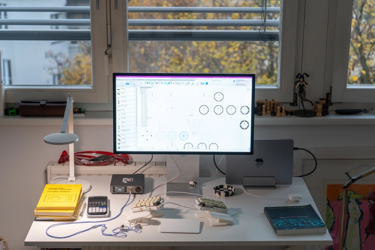 Viktor Vlahek (Ekaeoq)'s workspace — photo 4