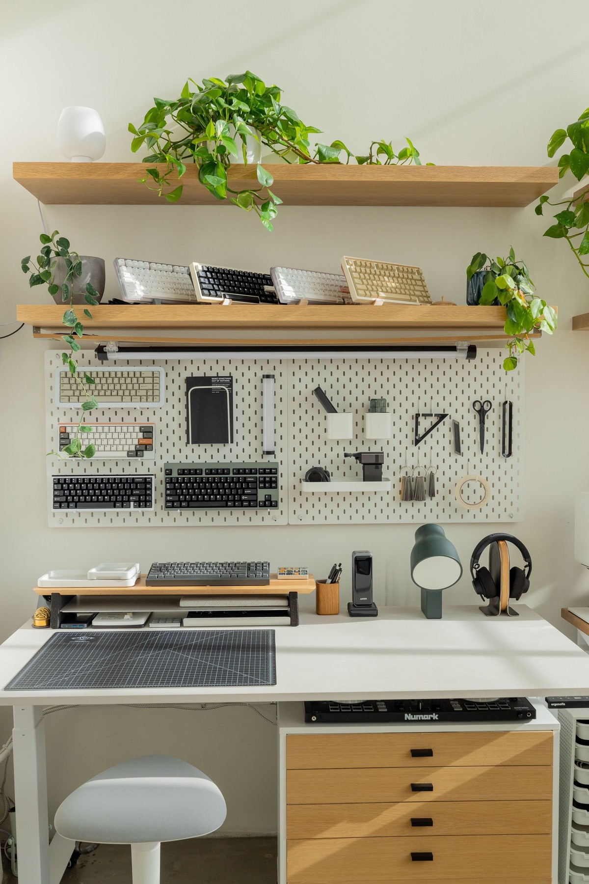 Matthew Encina's workspace — photo 5