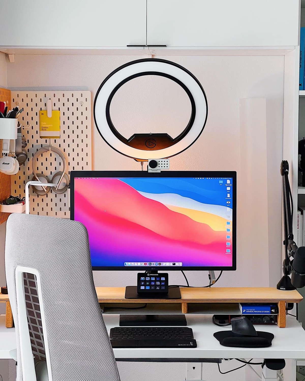 Teslim Alabi's workspace — photo 3