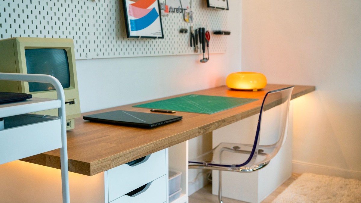Shea Cohen's workspace — photo 2