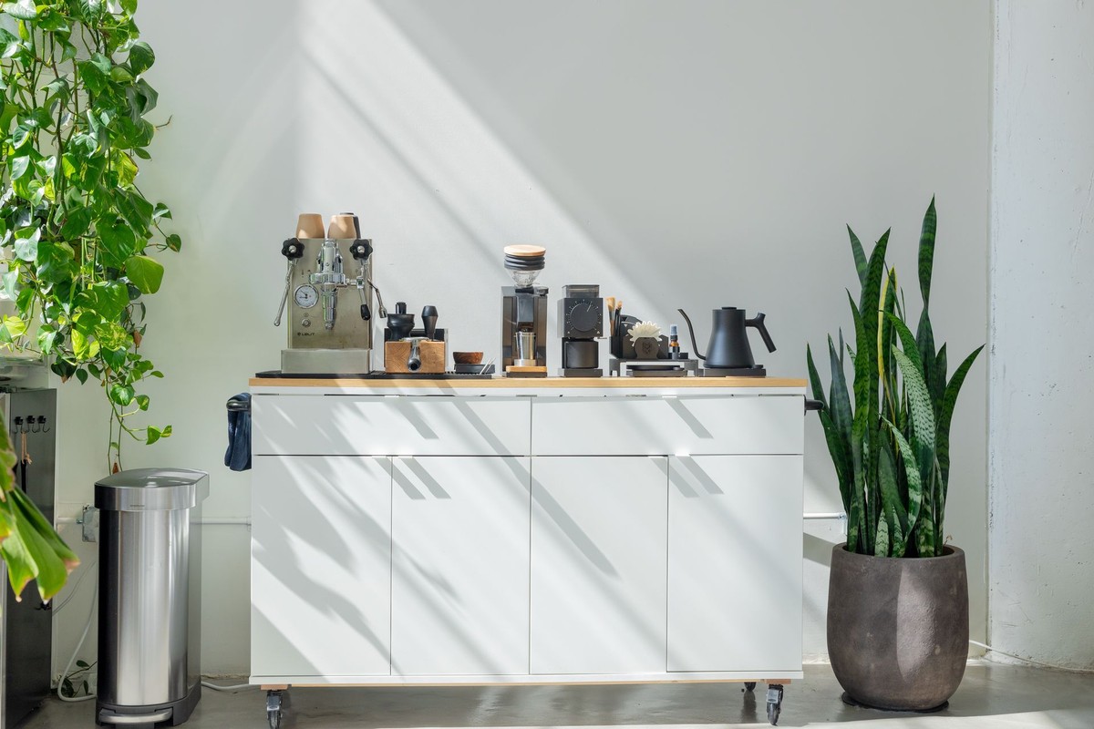 Matthew Encina's workspace — photo 10