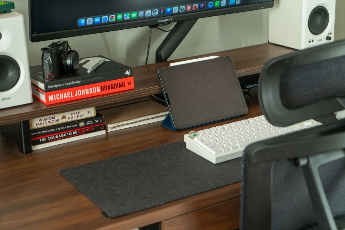 Brett Jackson's workspace — photo 4